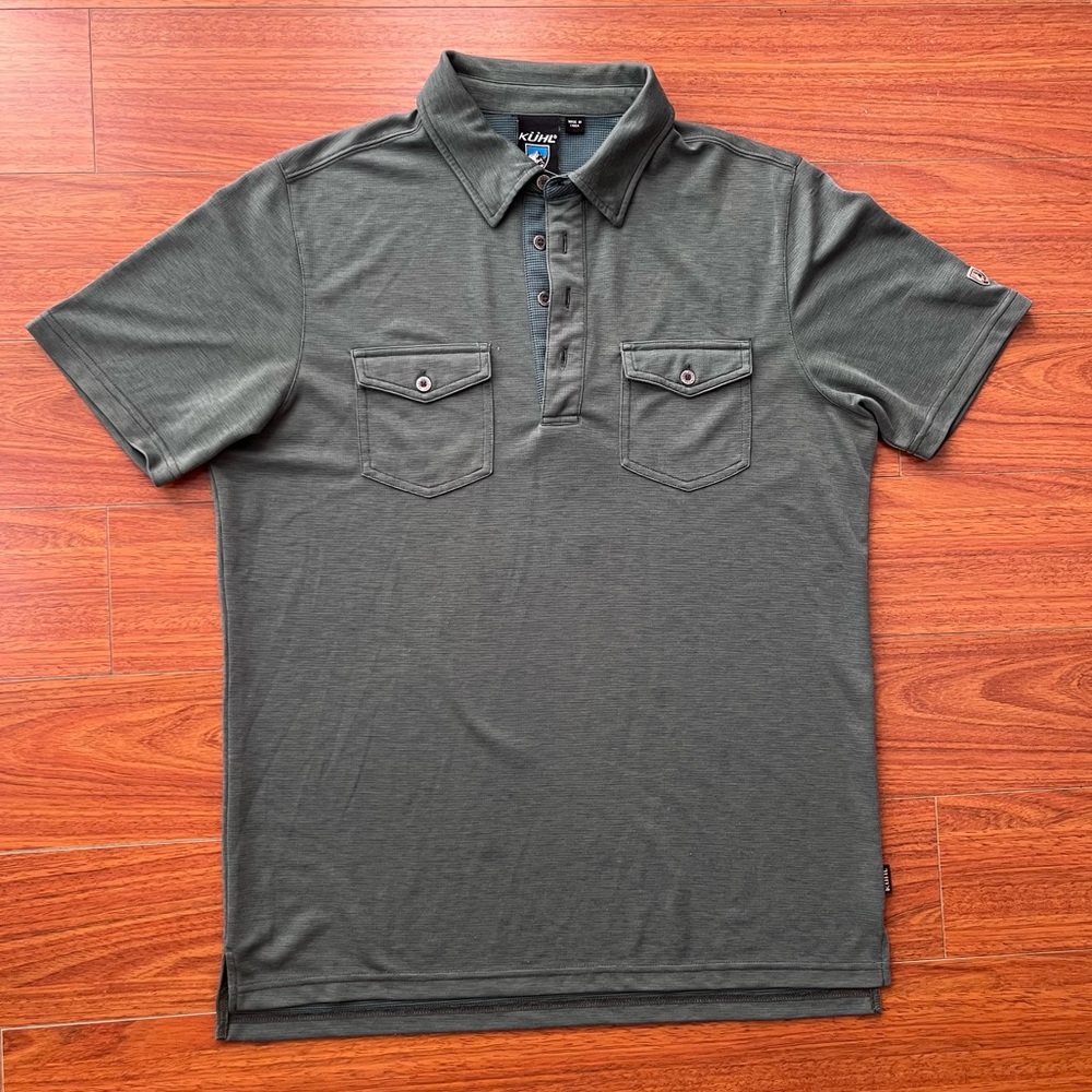 Kuhl Men's Short Sleeve Double Pockets Polo Shirt Size Small Green *flaws*